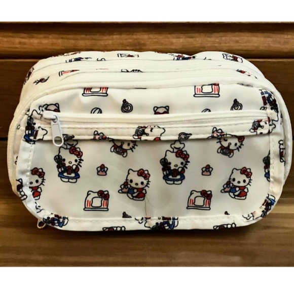 HELLO KITTY ASST OF COSMETIC BAG,JEWELRY, NOTEBOOKS, COIN PURSES, HAIR CLIPS ETC - Picture 4 of 7